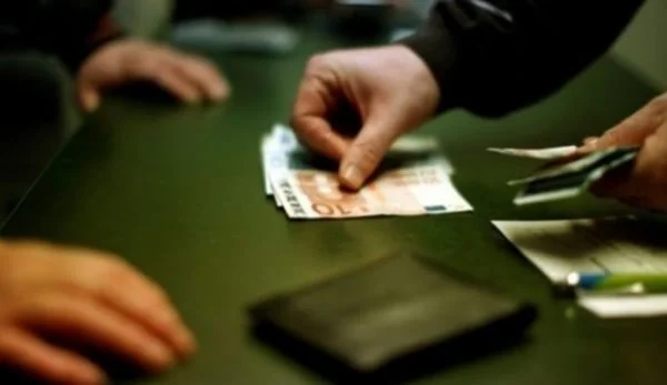 Paraburgim ndaj katër personave për fajde, keqpërdorim të detyrës zyrtare e mashtrim