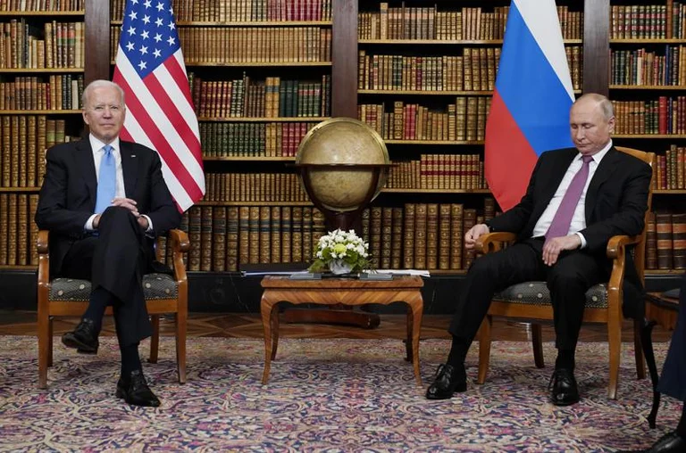 Përfundon raundi i parë i samitit Biden-Putin