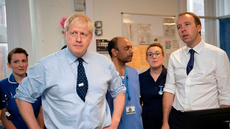 Ish këshilltari i kryeministrit Boris Johnson trondit Britaninë me fjalët e fundit