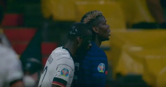 Pogba përfshihet në një grindje me Rudiger, ky i fundit e kafshon lojtarin
