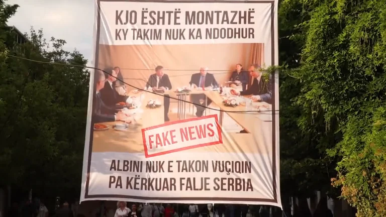 “Kjo s’ka ndodhur, është montazhë” – PSD realizon aksion për takimin e Kurtit me Vuçiqin