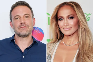 Photo longue - attendue: J. Lo et Ben Affleck baiser