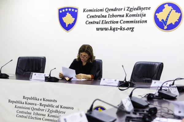 Daka paralajmëron ankesë në Kushtetuese për shkarkimin e saj