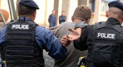 Arrestohen katër persona në Prizren nën akuzat për fajde, dy nga ta policë