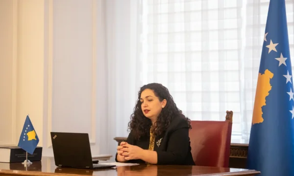Presidentja Osmani cakton zgjedhjet dy javë para datës së kërkuar nga opozita