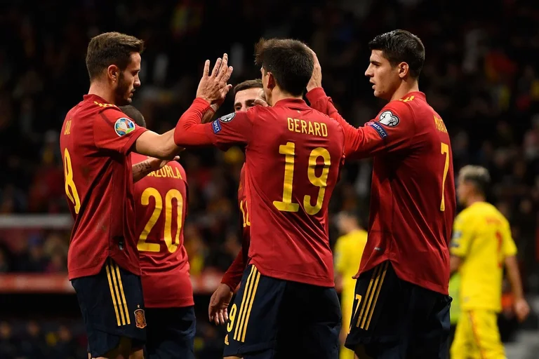 Me superndeshjen Spanjë-Suedi mbyllet dita në Euro 2020: Këto janë formacionet zyrtare