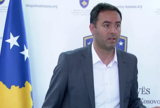 Konjufca: Rihapja e temës së ‘Zajednicës’ është shumë e rrezikshme