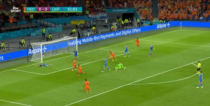 Wijnaldum ‘shpon’ Ukrainën e Shevchenkos, qëllon aty ku nuk mbrohet dhe dërgon në ekstazë ‘tulipanët’