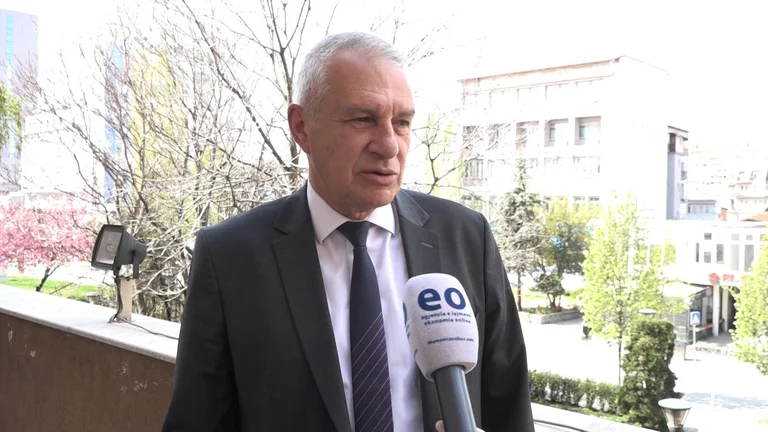 Nushi: Komuna e gatshme për vaksinim masiv, 18 ekipe do të shpërndahen në pesë QMF
