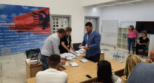 Gara për kryetarin e PD-së, ja kush po kryeson