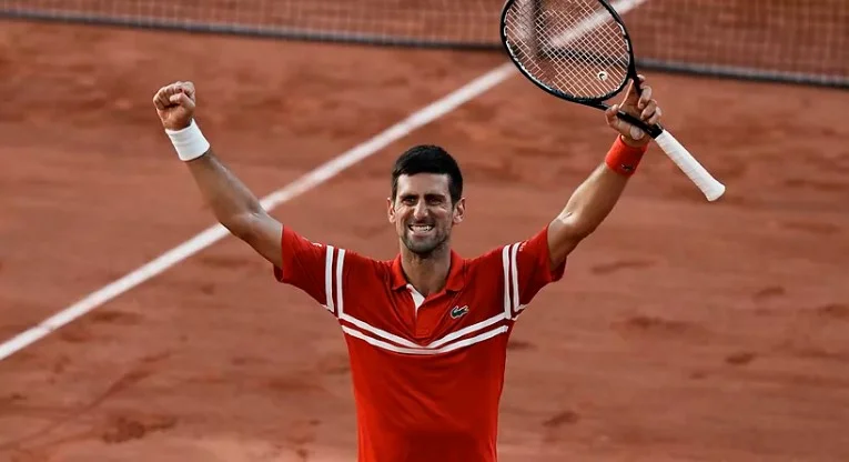 Djokovic vince il francese Open dopo la vittoria sul greco Ts sub