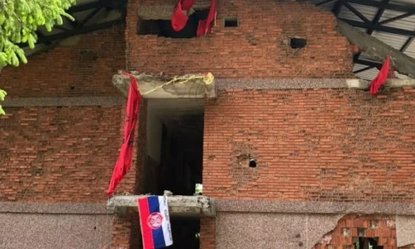 OVL-UÇK për flamurin serb në Koshare: Fyerje e rëndë nga Serbia, Qeveria të marrë masa