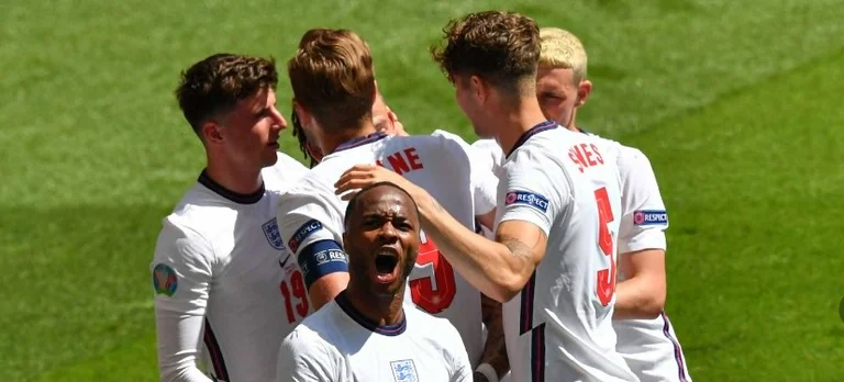 Fuerte Inglaterra para Croacia en concordancia con el récord histórico