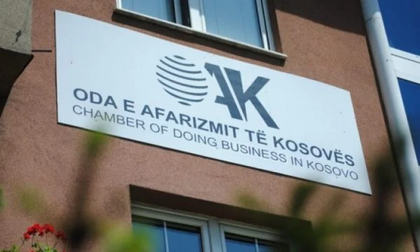 OAK kërkon nga Edi Rama t’i ndihmojë Kosovës në vaksinimin e punëtorëve