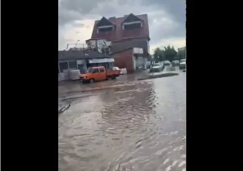 Vërshime nga reshjet e shiut në Vushtrri
