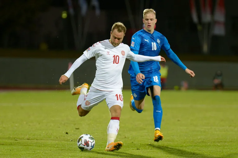Danimarka luan sot si vendas kundër Finlandës, këto janë formacionet zyrtare