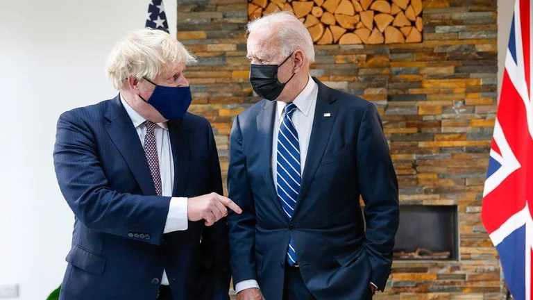 Kryeministri i Britanisë pas takimit me Bidenit: Nuk më qortoi, veç shprehu “shqetësime të thella”