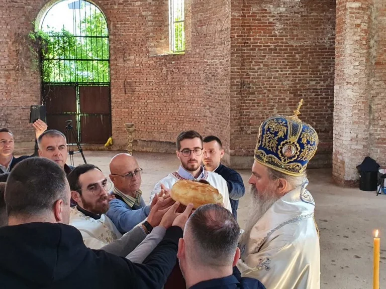 Dioçeza e Rashkës dhe Prizrenit për famkeqen në kampusin e UP-së: Është tempulli ynë, s’kërkojmë leje për rite fetare