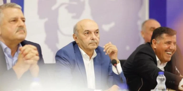 Mustafa pas shkarkimit të Veliut: Është një komplikim pa nevojë i situatës që nuk i bën mirë LDK-së