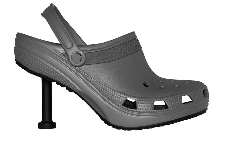 Balenciaga bashkohet me Crocs – këto sandale mund të kushtojnë rreth 534 euro