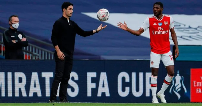 “Më aktivizo si titullar ose më shisni” Lojtari i Arsenalit i jep Artetës një ultimatum
