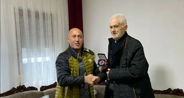 Haradinaj humb një bashkëluftëtar: Ishim bashkë në kohërat më të vështira
