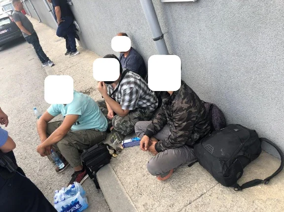 Gjenden katër refugjatë në një maune, dogana jep detaje