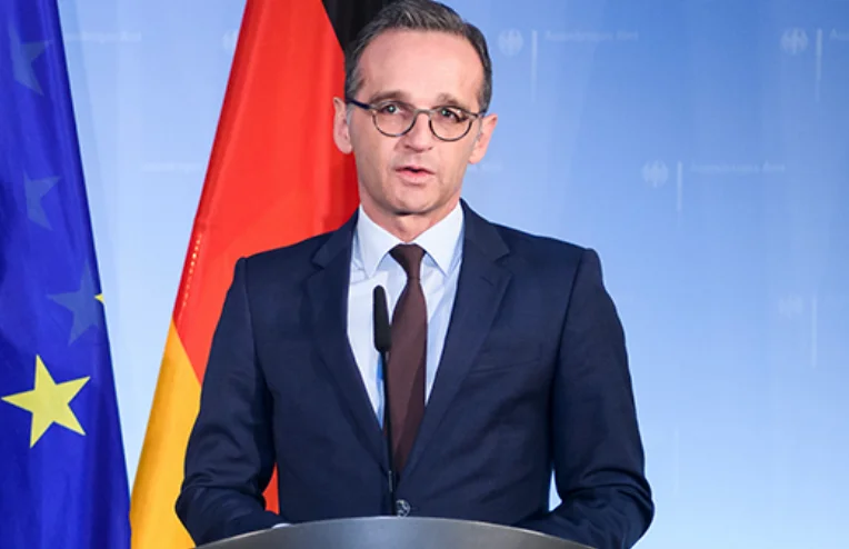 Maas: Shpresoj që dënimi i Mladiqit të jetë ngushëllim për viktimat dhe të mbijetuarit