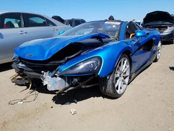 Una vez en la calle, este McLaren 600LT Spider se convirtió en horror