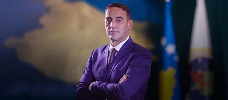 Daut Haradinaj prezanton sloganin për Kryeqytetin: #eparaPrishtina
