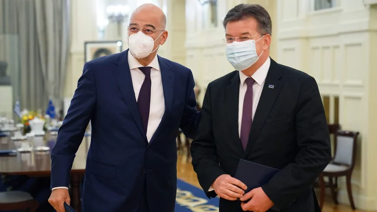 Visita del Ministro degli Esteri greco Lajcak del Kosovo
