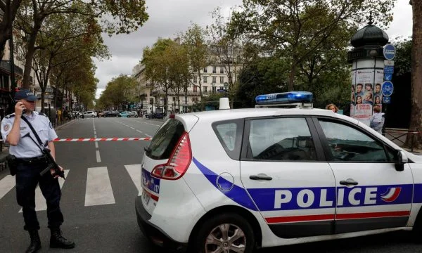 Serbien in Paris hielt seinen Körper seiner Mutter sieben Jahre lang in einem Koffer, nur um ihre Pension zu erhalten