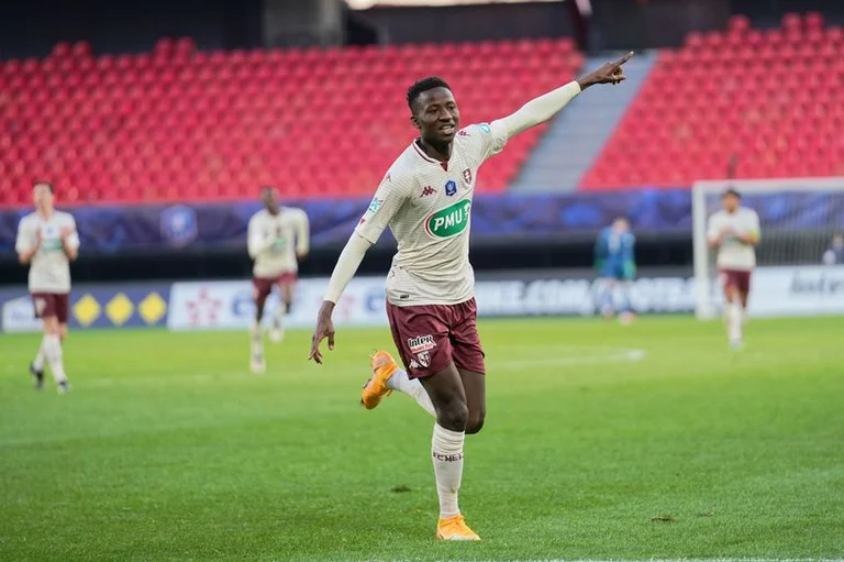 Aston Villa potrebbe firmare con “Il prossimo Sadio Manen” per 27 milioni di sterline