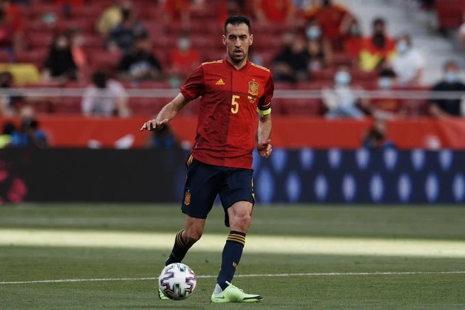 Problemi per la Spagna, pochi giorni prima dell'inizio del 2020, Busquets risulta positivo con Avid.