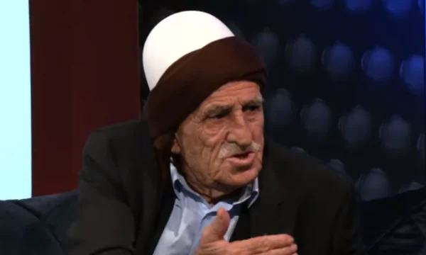 vétrani i 82 ans de l'UCK de Drenica a un ordre pour le gouvernement Kurti