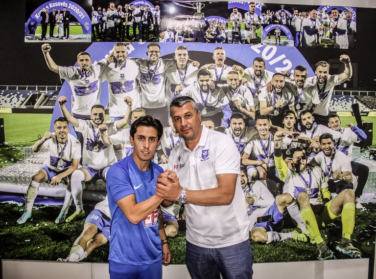 Llap unterzeichnet mit Midfielder aus Mexiko