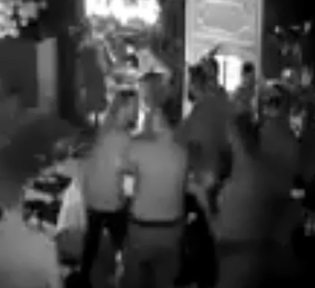 La esposa de Foik Fazliu dice: La policía lo derribó y lo ató, no lo atacó.