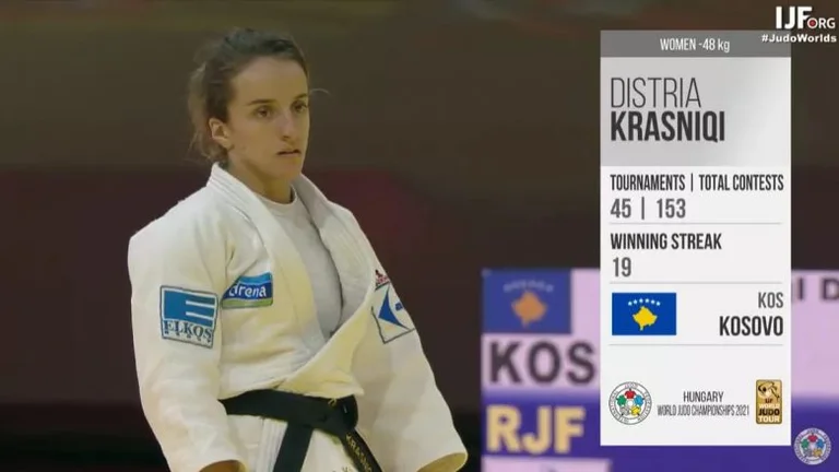 Distria Krasniqi venció en semifinales del mundo, pero permanece en guerra por medalla de bronce