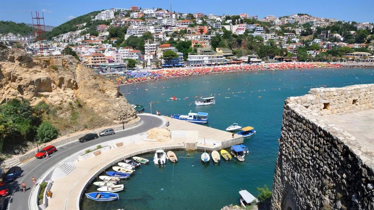 Solo una certa categoria di Kosovars e altri cittadini possono entrare in Montenegro