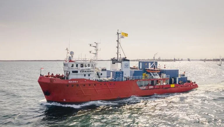 Italian coast guard bans a ship with immigrants from a German nongovernmental organization