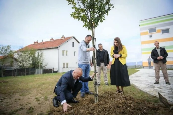 Haradinaj en el Día Mundial del Medio Ambiente: Sólo juntos podemos mejorar nuestro sustento en nuestro país