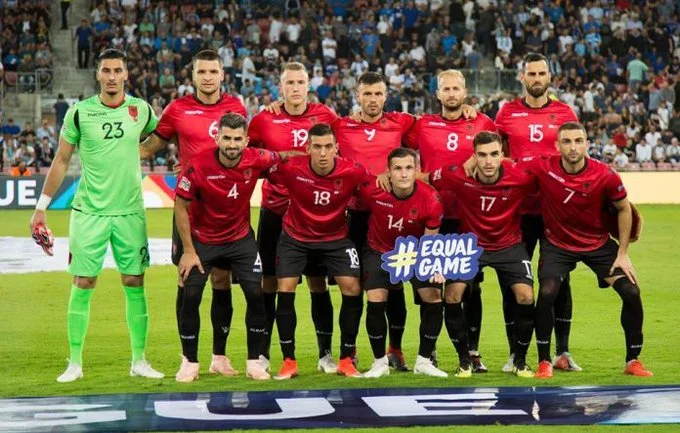 Albania plays against Wales, these are official formations