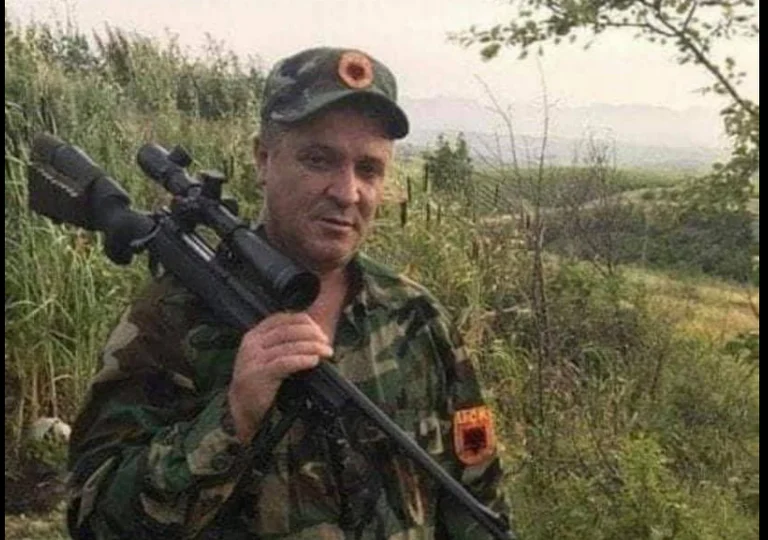 Uno dei primi soldati della KLA muore