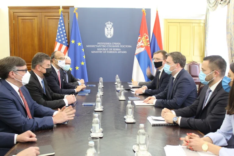 Lajcak, Palmer commencent les réunions à Belgrade, discutent du dialogue