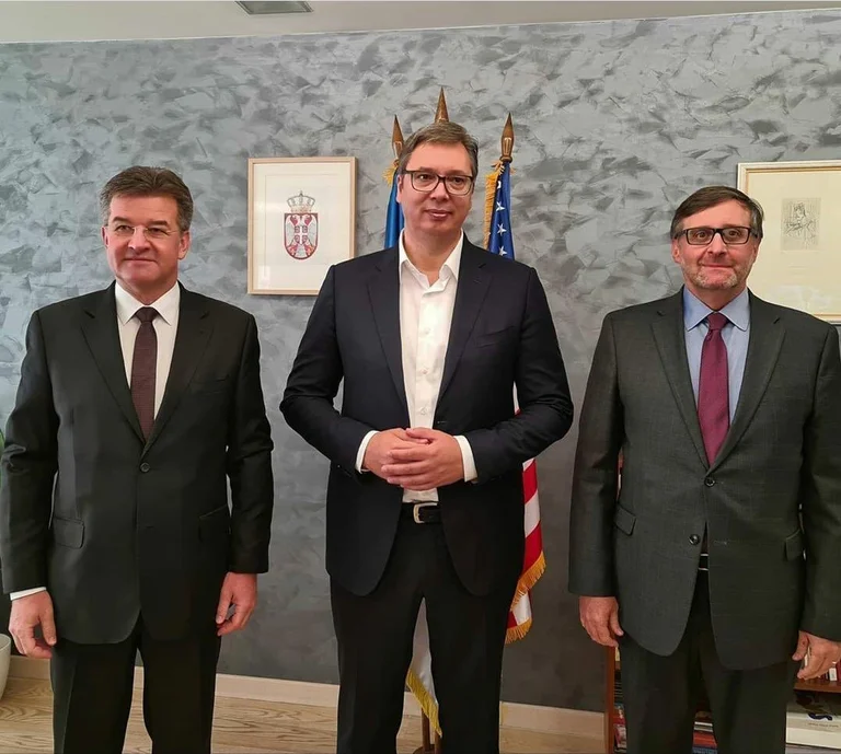 Vuciq après avoir rencontré Palmer et Lajcak: Je crois en une opportunité de parvenir à une solution de compromis