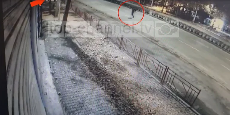 The execution of Klodian Rassa: Turn out shocking footage, the policeman fell himself and then shot (Video +18)
