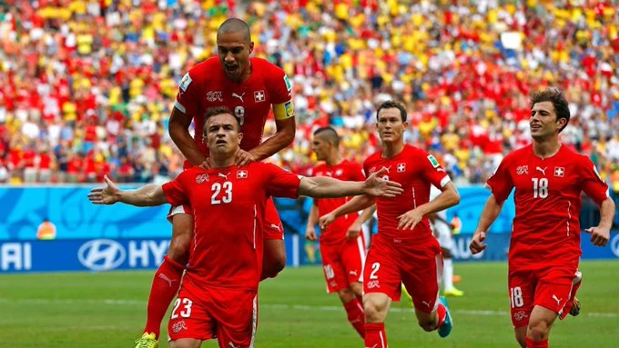 Formaciones oficiales: Suiza-Lichtenstein