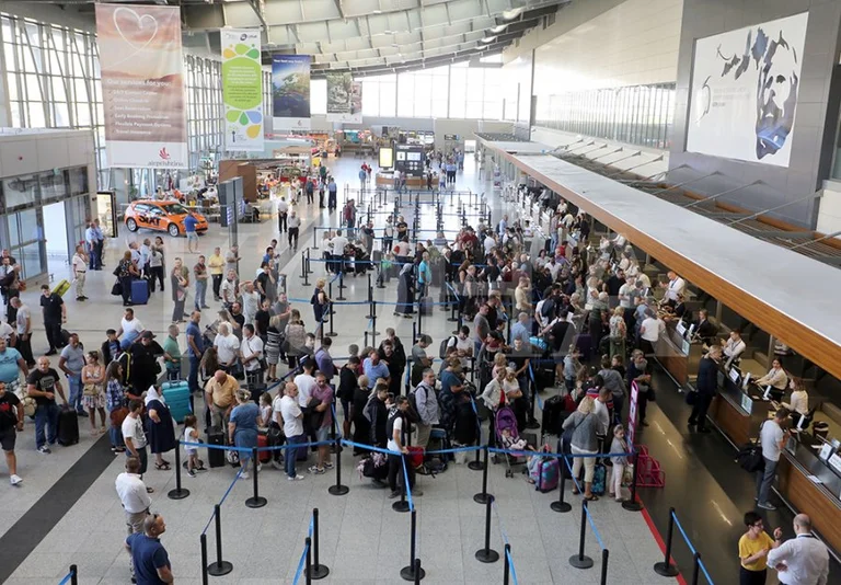 Gran afluencia de viajeros entrantes se espera durante estos tres meses