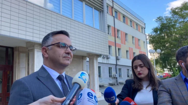 Tahiri pas takimit me Osmanin: Zgjedhjet të mbahen pas 22 tetorit, të mos u shkurtohet mandati kryetarëve