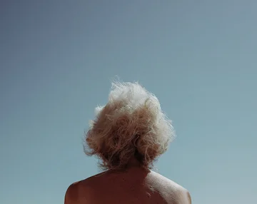 3 The Kind of Oils You Should Use for Hair Before going to the Beach
